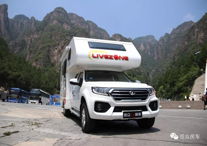 房車還就要選汽油、四驅(qū)、兩米大床