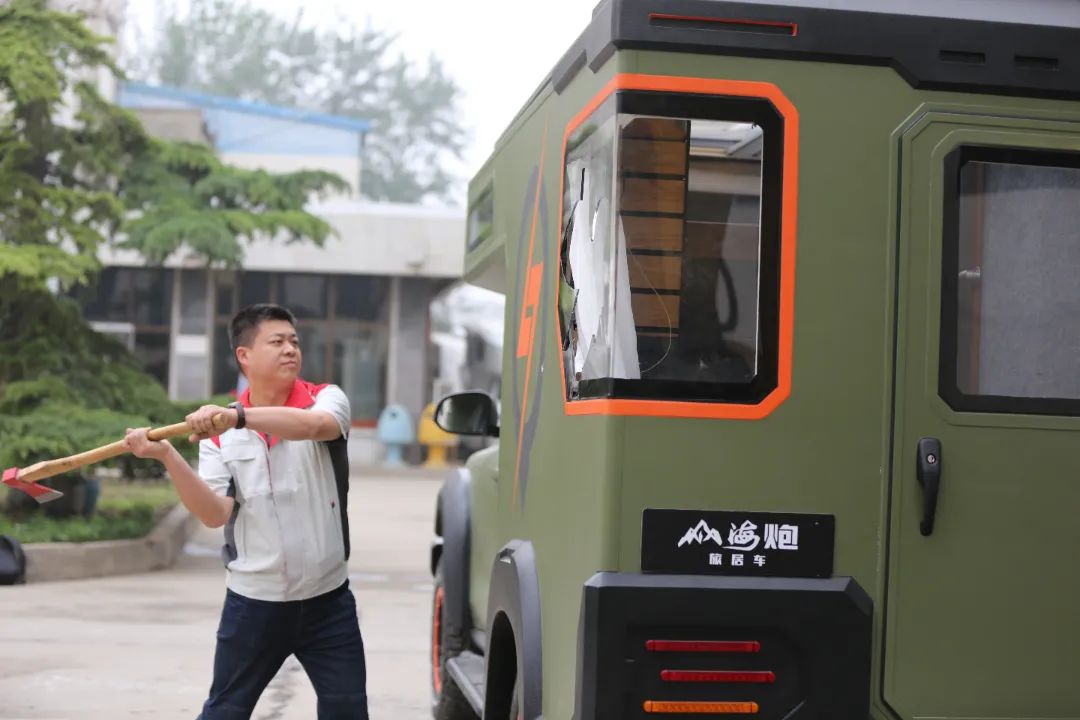 砸掉山海炮旅居車，覽眾房車究竟在搞什么？