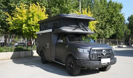 2.0T+四驅，高僅2.2米，能入地庫，這款硬核升頂房車你愛了嗎？
